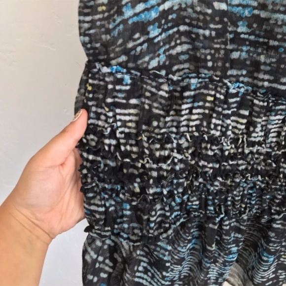 DKNY Sheer Blue Printed Smocked Sleeveless Blouse 18 Wide - Picture 4 of 8